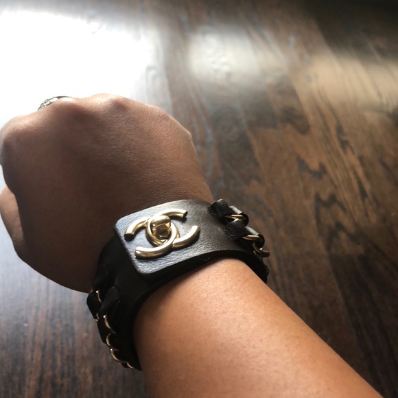Chanel leather bracelet - Picture 4 of 4